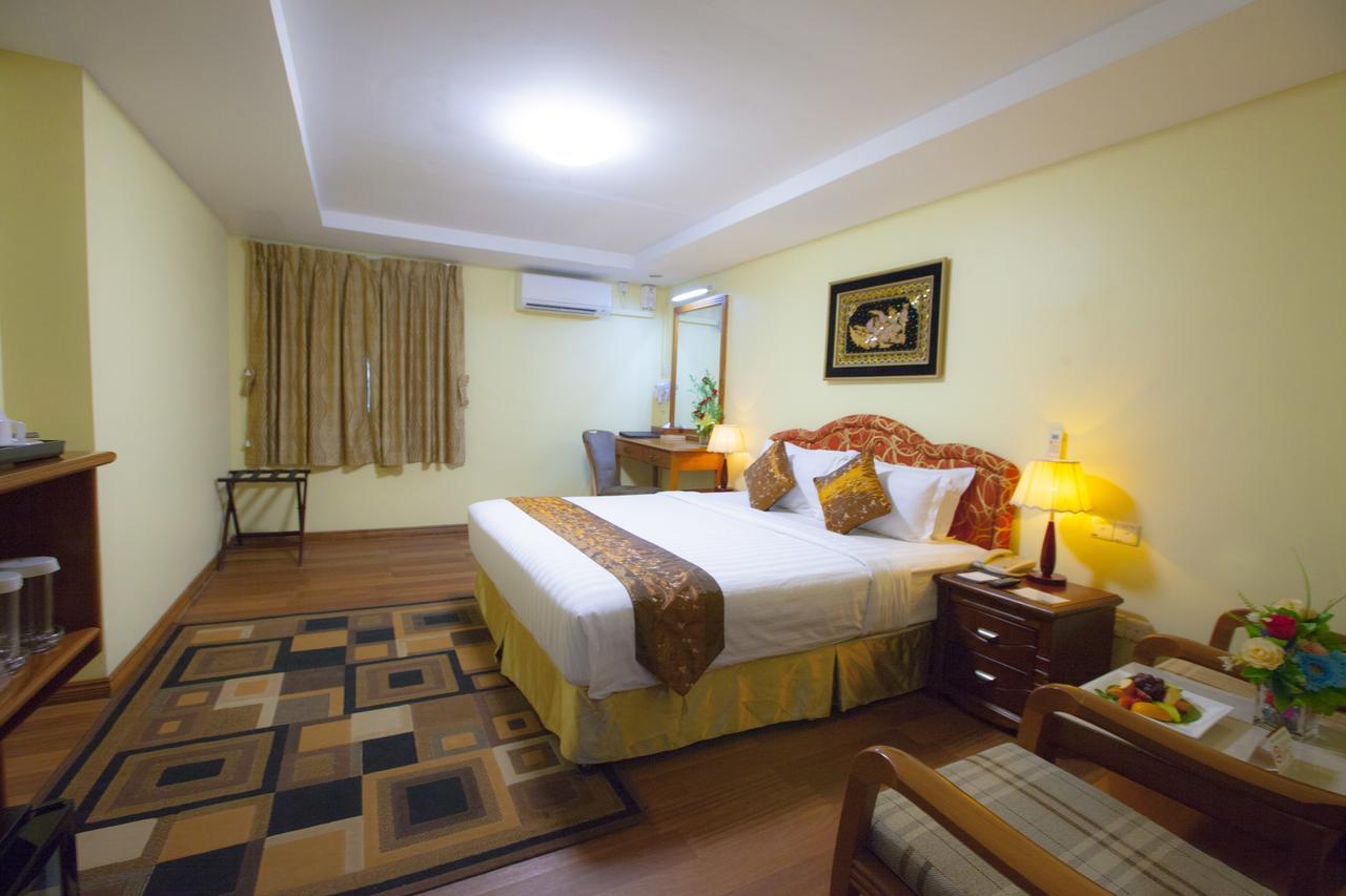 Grand Palace Hotel Yangon Exteriör bild