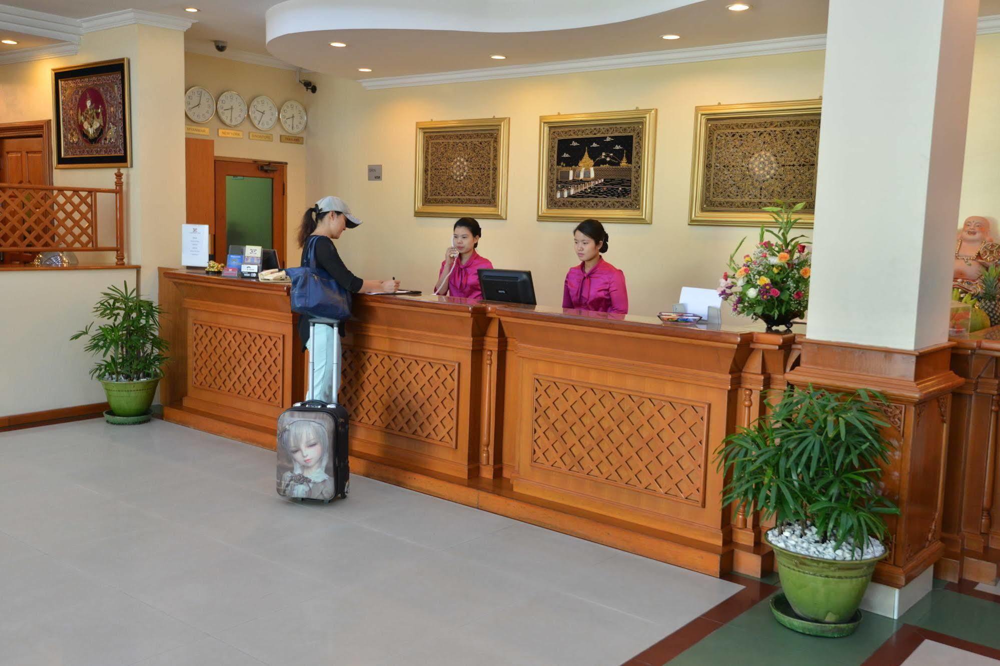 Grand Palace Hotel Yangon Exteriör bild